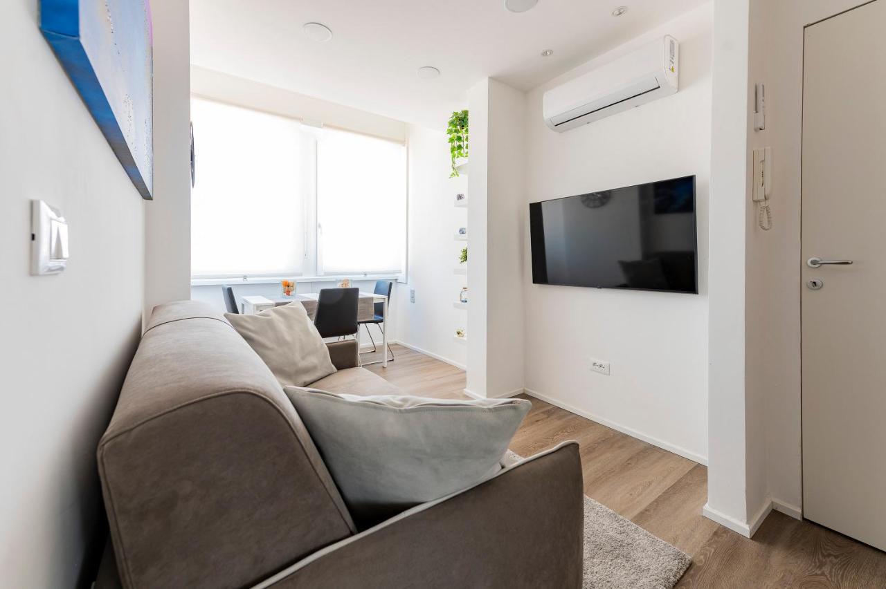 Piazza Salotto & Stazione Comfy Apartment Pescara Luaran gambar